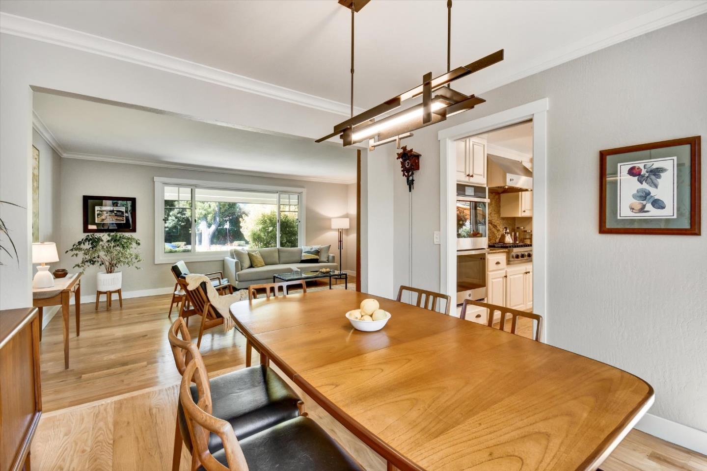 Detail Gallery Image 12 of 48 For 6908 Bret Harte Dr, San Jose,  CA 95120 - 5 Beds | 2/1 Baths