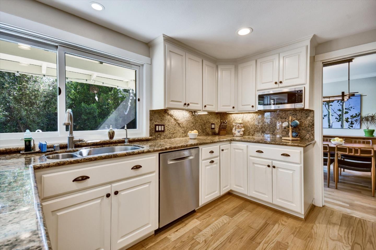 Detail Gallery Image 15 of 48 For 6908 Bret Harte Dr, San Jose,  CA 95120 - 5 Beds | 2/1 Baths