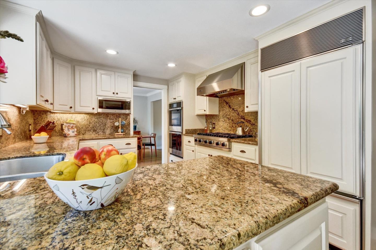 Detail Gallery Image 16 of 48 For 6908 Bret Harte Dr, San Jose,  CA 95120 - 5 Beds | 2/1 Baths