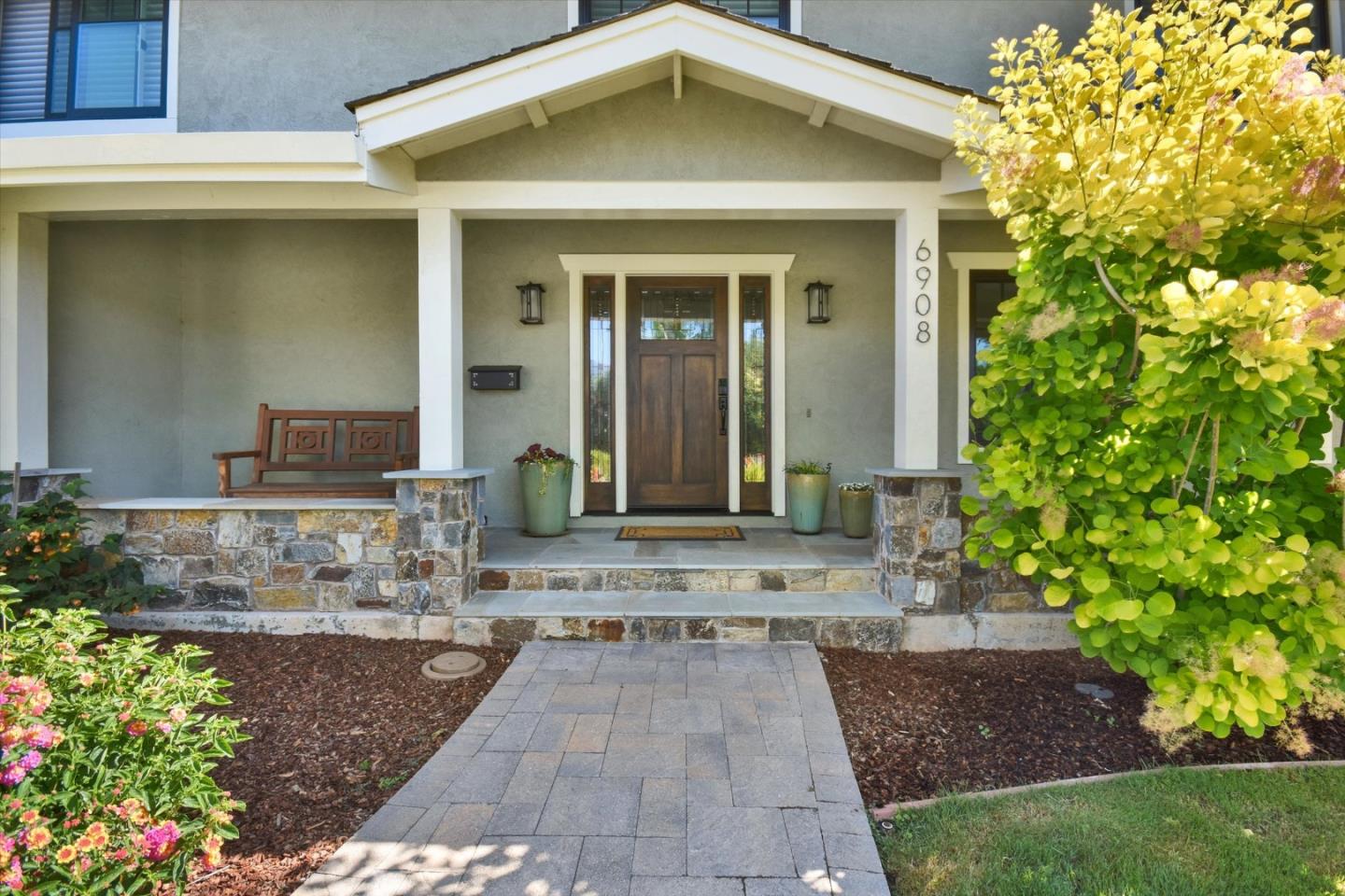 Detail Gallery Image 4 of 48 For 6908 Bret Harte Dr, San Jose,  CA 95120 - 5 Beds | 2/1 Baths