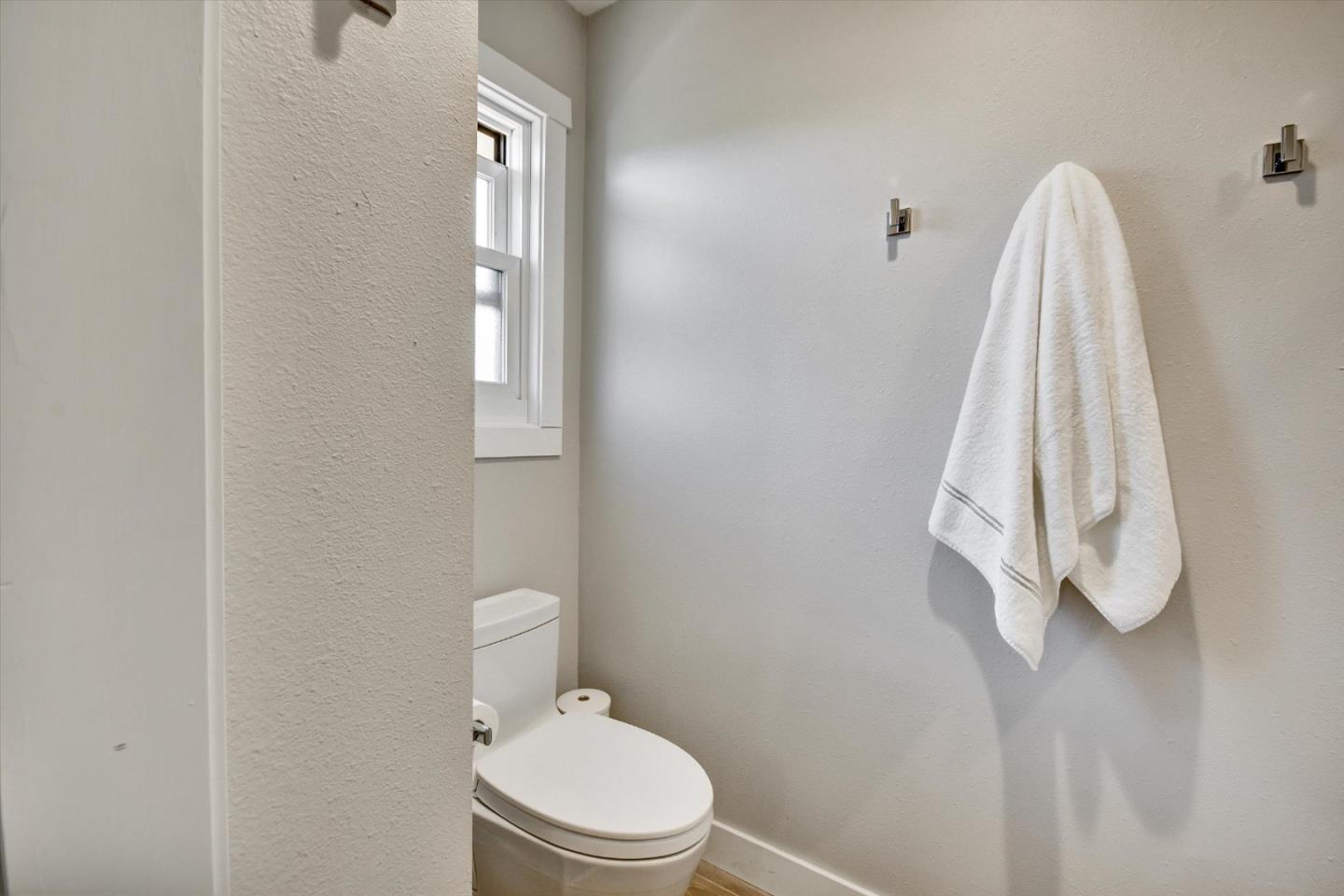 Detail Gallery Image 41 of 48 For 6908 Bret Harte Dr, San Jose,  CA 95120 - 5 Beds | 2/1 Baths