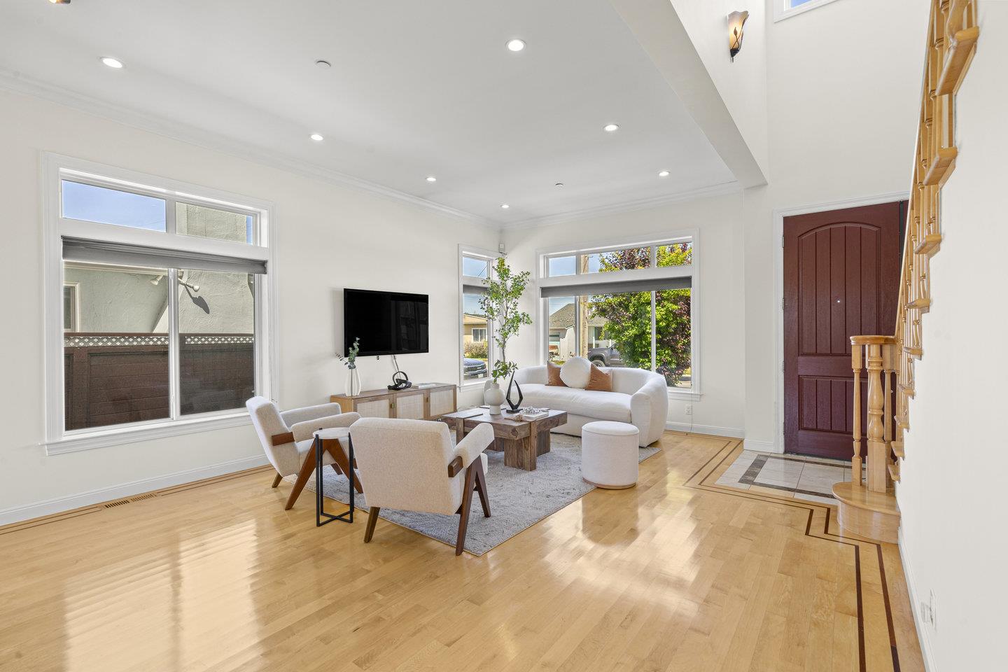 Detail Gallery Image 3 of 27 For 114 Fir Ave, South San Francisco,  CA 94080 - 3 Beds | 3 Baths