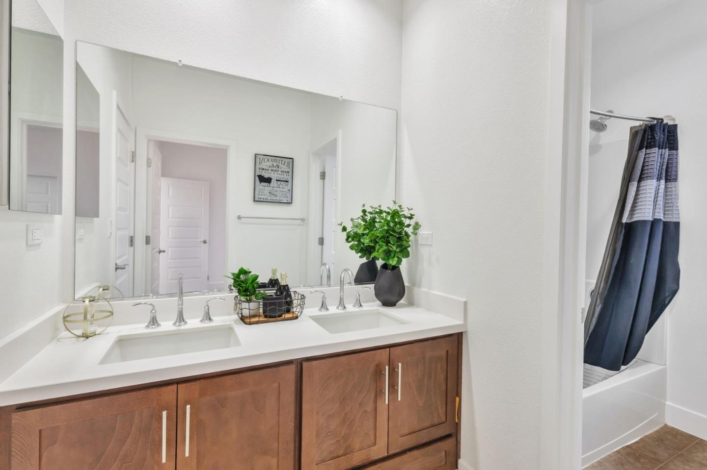 Detail Gallery Image 16 of 30 For 38118 Luma Ter, Newark,  CA 94560 - 4 Beds | 3/1 Baths