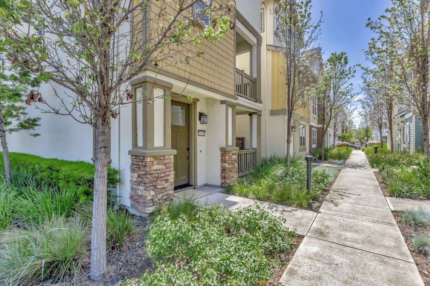 Detail Gallery Image 24 of 30 For 38118 Luma Ter, Newark,  CA 94560 - 4 Beds | 3/1 Baths