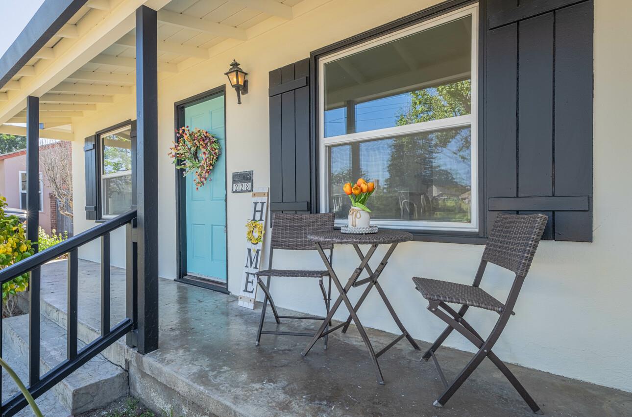 Detail Gallery Image 4 of 36 For 228 Toyon Ave, Salinas,  CA 93906 - 3 Beds | 1 Baths