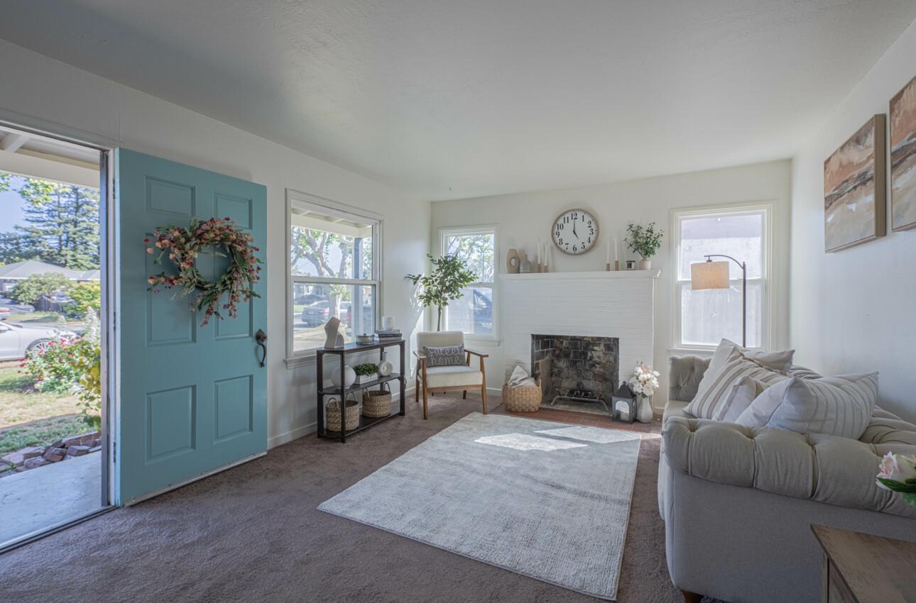 Detail Gallery Image 6 of 36 For 228 Toyon Ave, Salinas,  CA 93906 - 3 Beds | 1 Baths