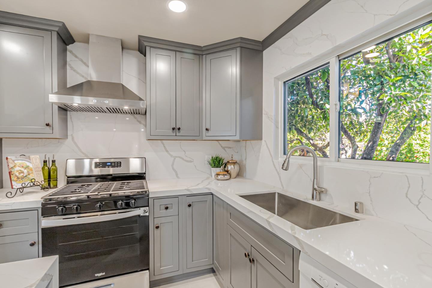 Detail Gallery Image 18 of 43 For 3134 Modred Dr, San Jose,  CA 95127 - 3 Beds | 2 Baths