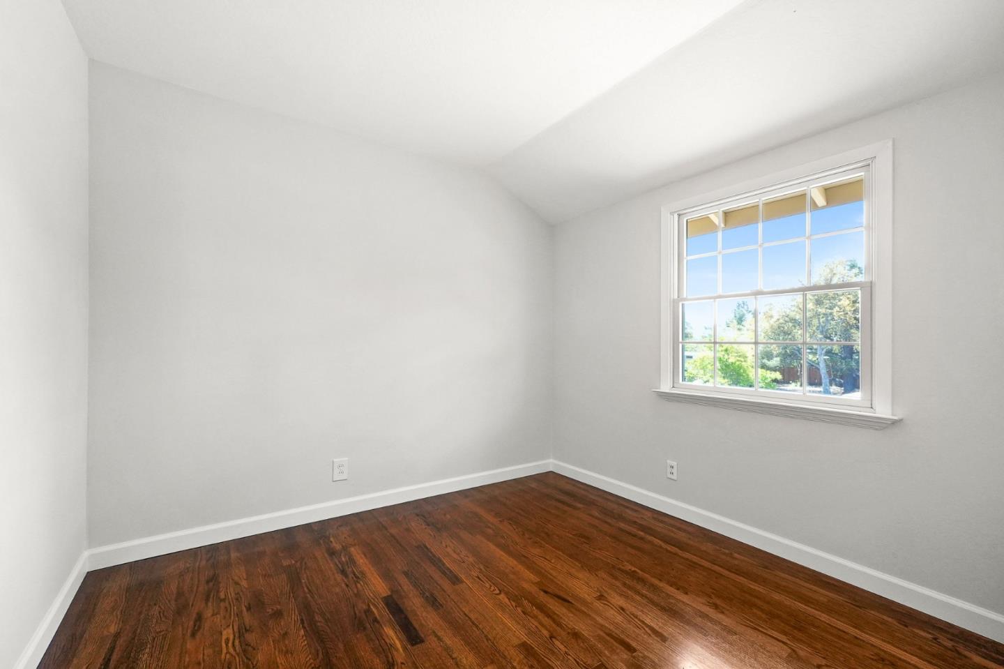 Detail Gallery Image 39 of 92 For 641 W Remington Dr, Sunnyvale,  CA 94087 - 6 Beds | 3 Baths