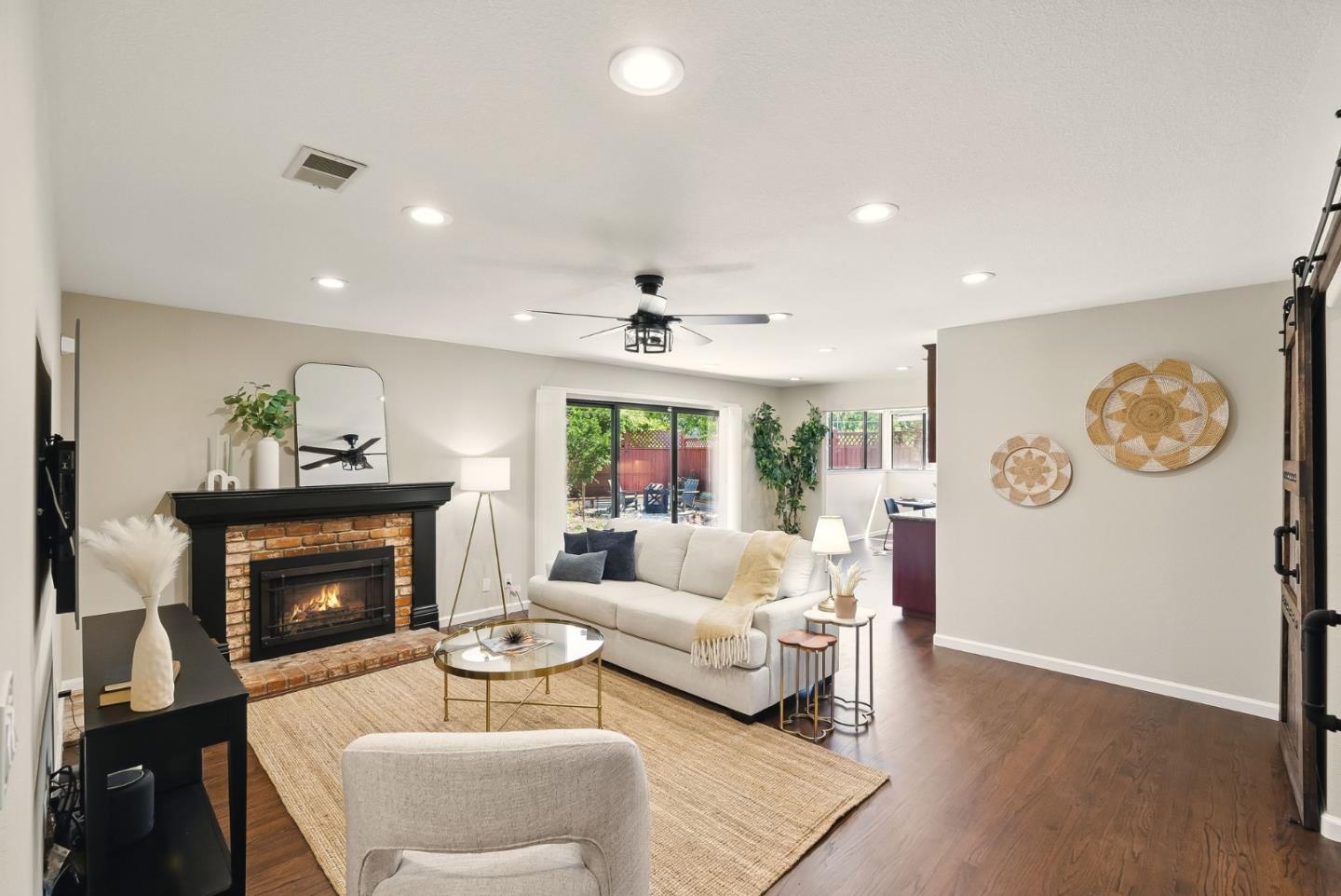 Detail Gallery Image 11 of 54 For 3904 Timberline Dr, San Jose,  CA 95121 - 4 Beds | 2 Baths