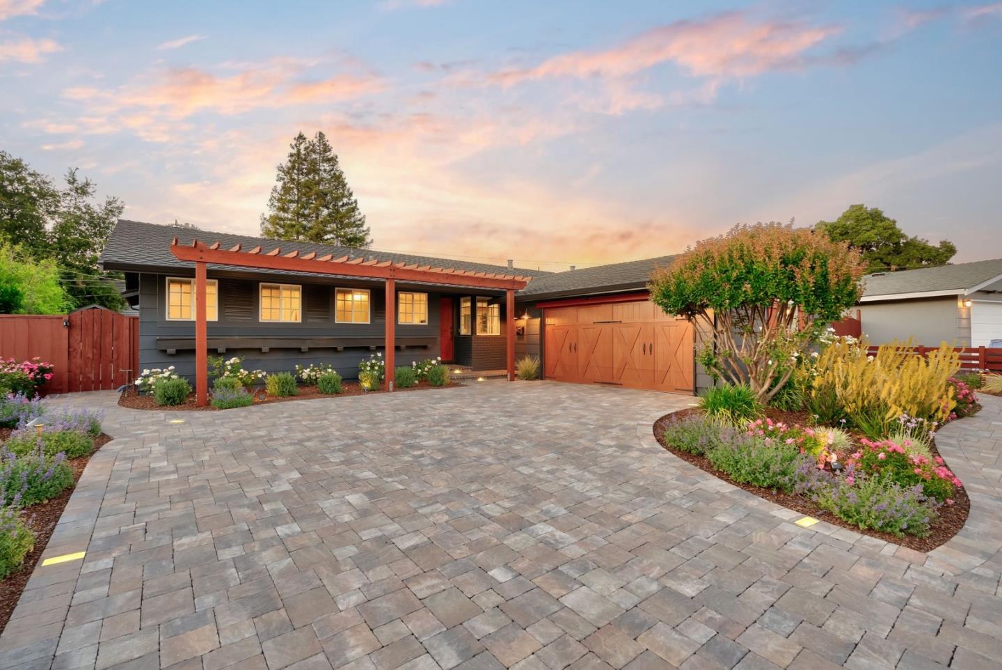 Detail Gallery Image 3 of 54 For 3904 Timberline Dr, San Jose,  CA 95121 - 4 Beds | 2 Baths