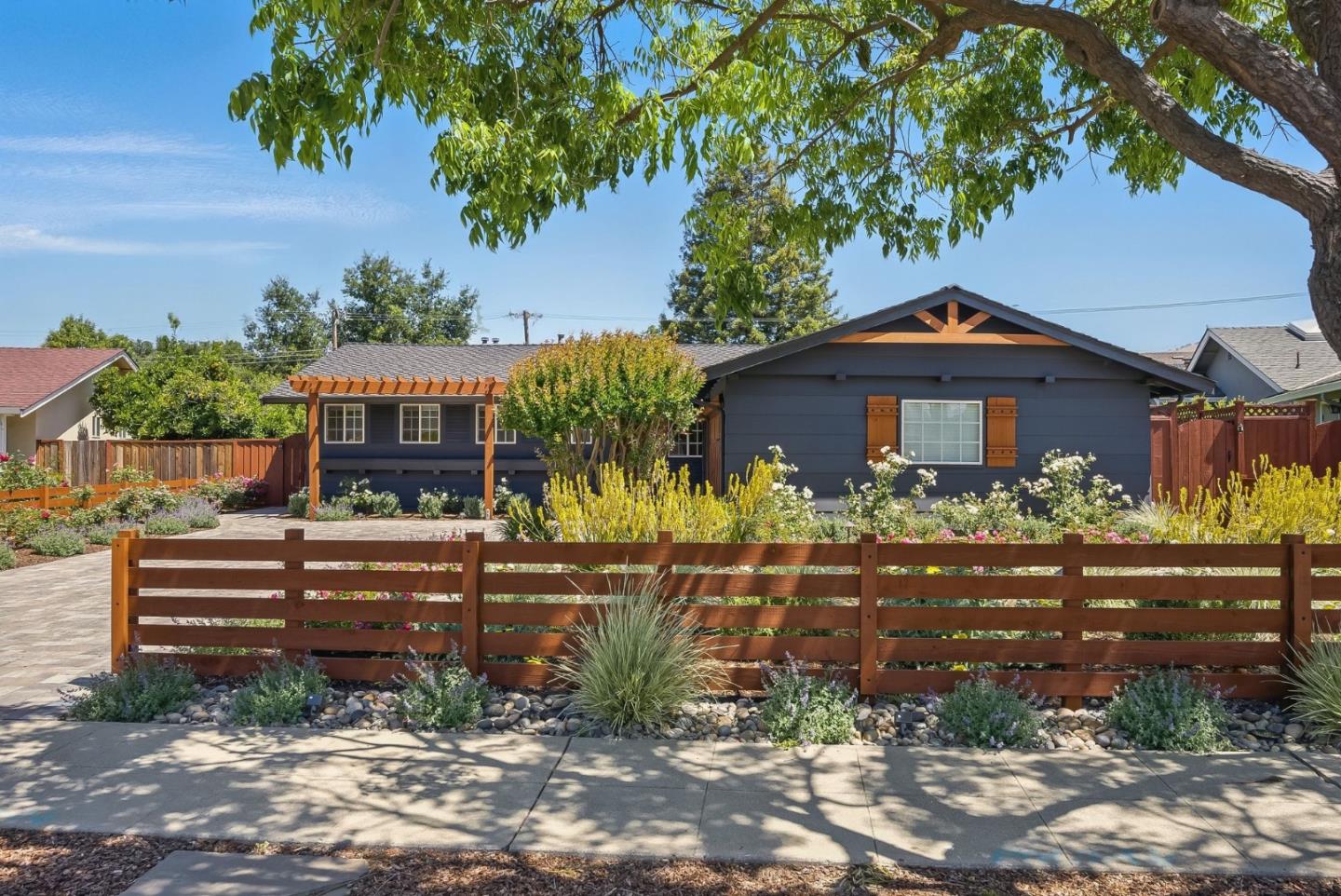 Detail Gallery Image 4 of 54 For 3904 Timberline Dr, San Jose,  CA 95121 - 4 Beds | 2 Baths