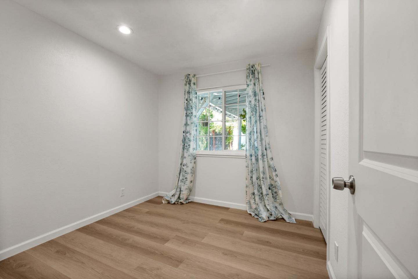 Detail Gallery Image 18 of 35 For 5416 Demerest Ln, San Jose,  CA 95138 - 3 Beds | 2 Baths