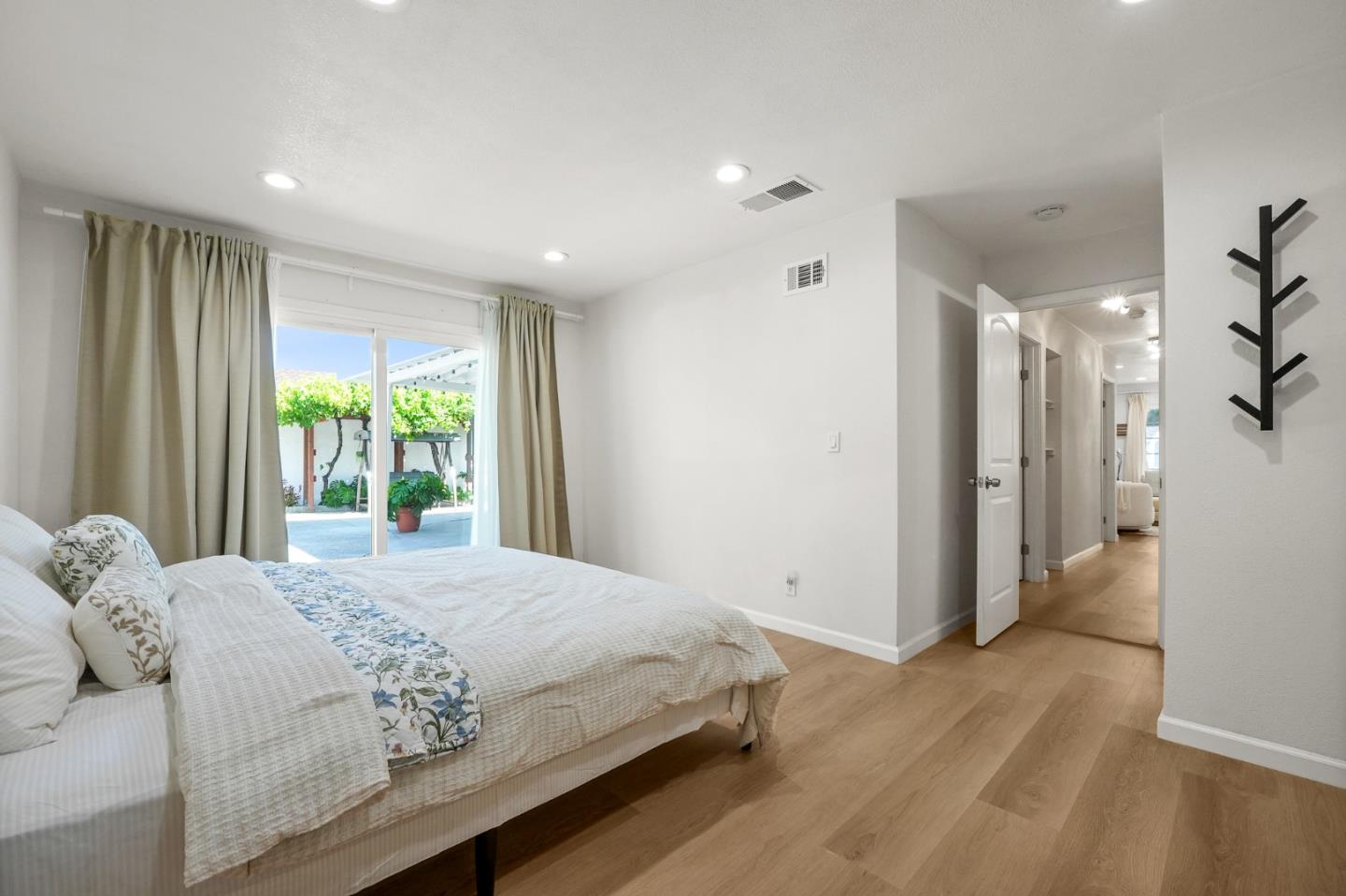 Detail Gallery Image 22 of 35 For 5416 Demerest Ln, San Jose,  CA 95138 - 3 Beds | 2 Baths