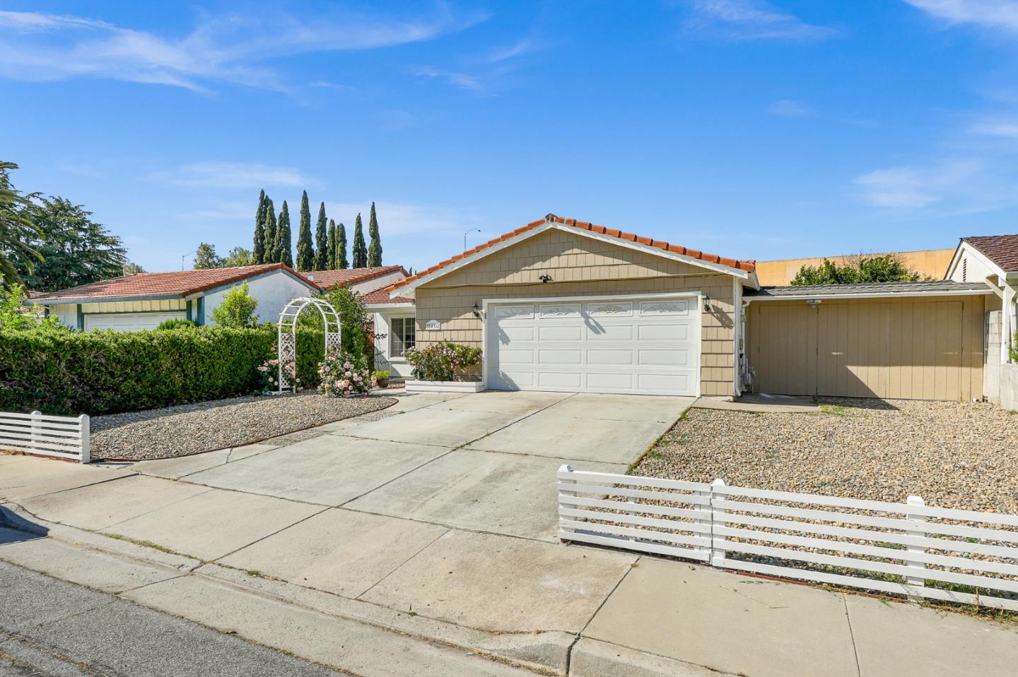 Detail Gallery Image 4 of 35 For 5416 Demerest Ln, San Jose,  CA 95138 - 3 Beds | 2 Baths