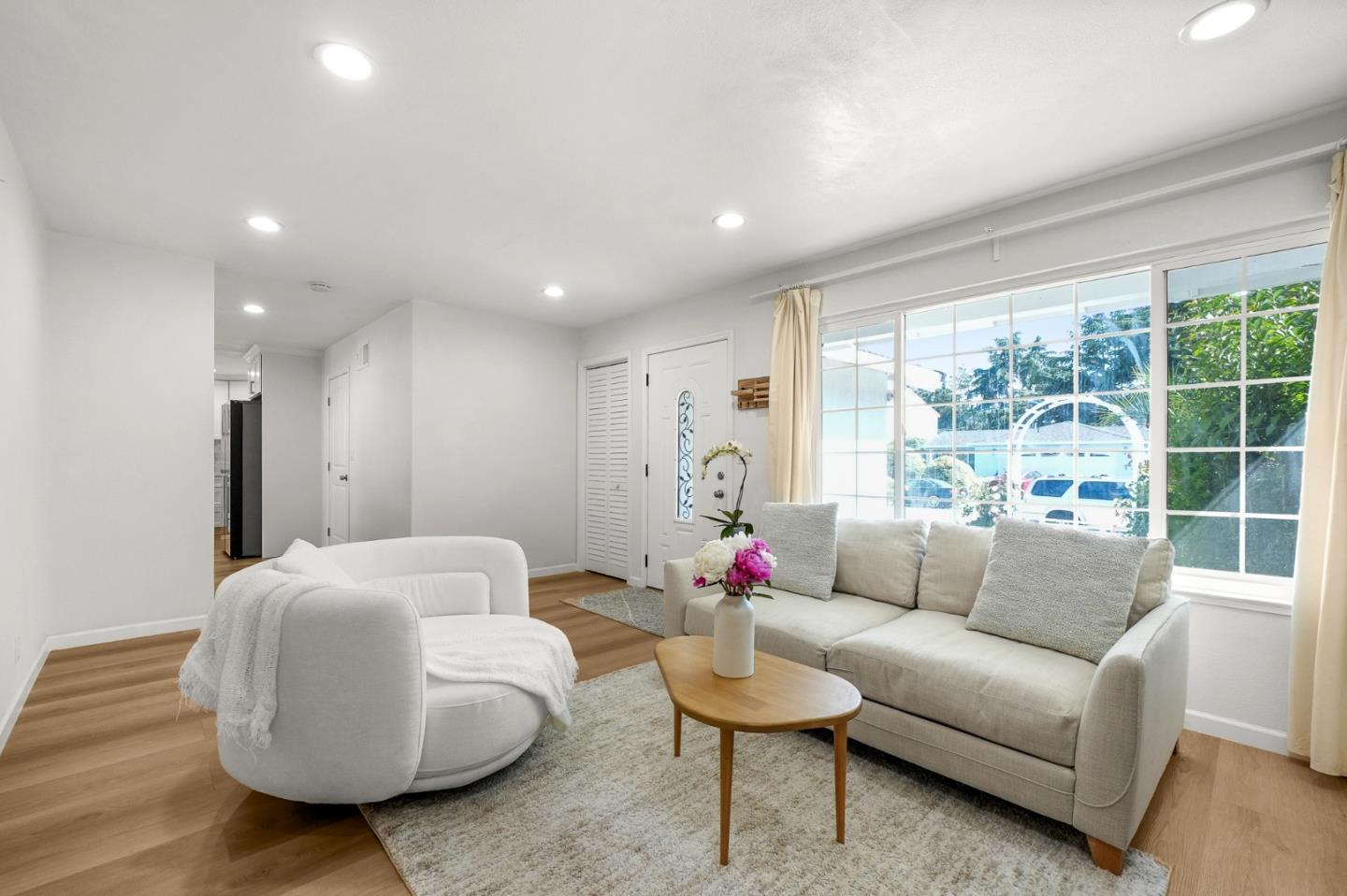 Detail Gallery Image 7 of 35 For 5416 Demerest Ln, San Jose,  CA 95138 - 3 Beds | 2 Baths