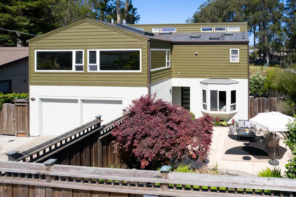 Detail Gallery Image 1 of 67 For 143 Moran Way, Santa Cruz,  CA 95062 - 3 Beds | 2 Baths