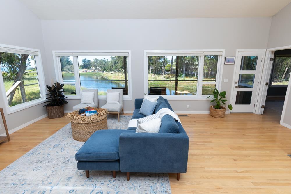 Detail Gallery Image 13 of 67 For 143 Moran Way, Santa Cruz,  CA 95062 - 3 Beds | 2 Baths