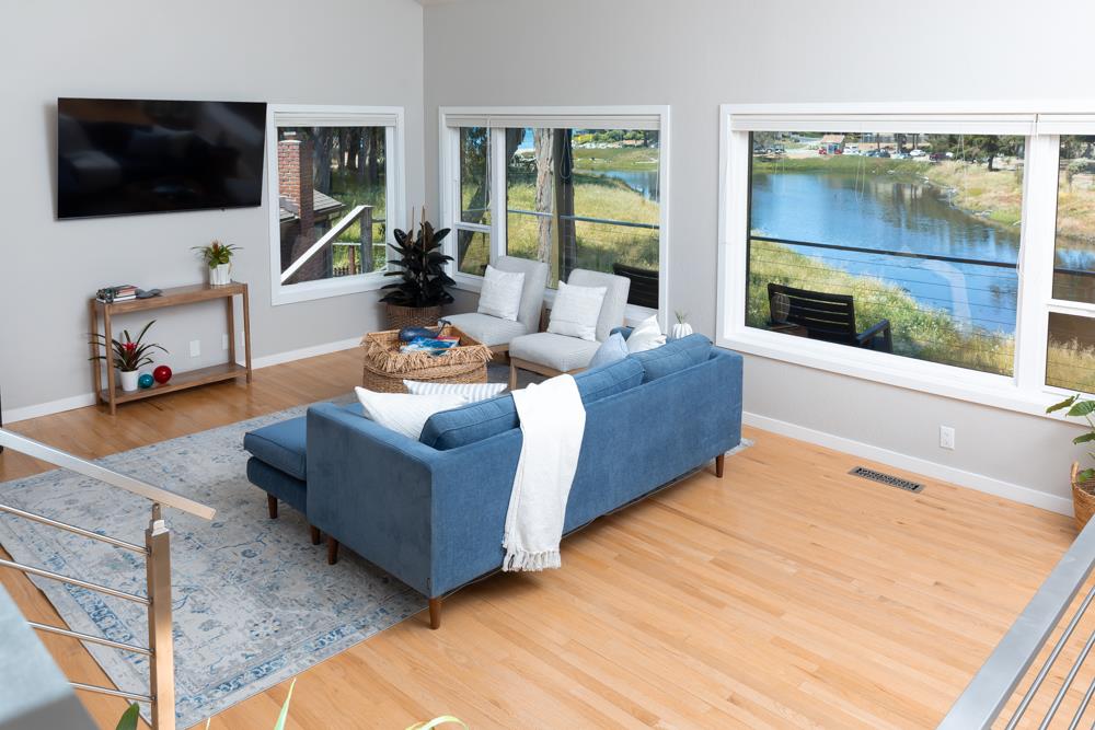 Detail Gallery Image 14 of 67 For 143 Moran Way, Santa Cruz,  CA 95062 - 3 Beds | 2 Baths