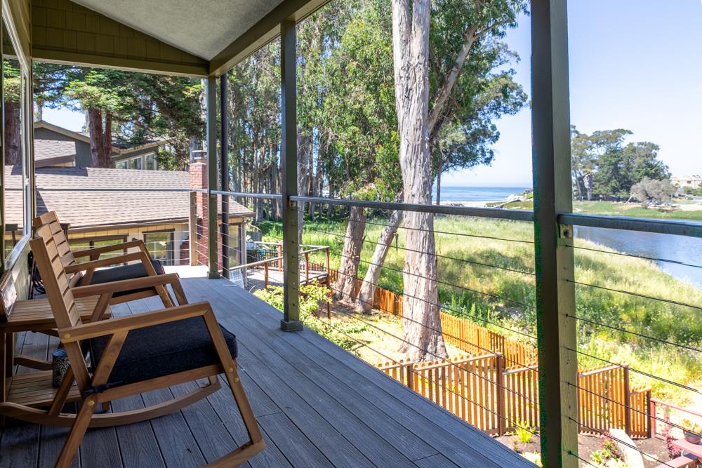 Detail Gallery Image 16 of 67 For 143 Moran Way, Santa Cruz,  CA 95062 - 3 Beds | 2 Baths