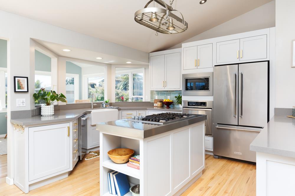 Detail Gallery Image 19 of 67 For 143 Moran Way, Santa Cruz,  CA 95062 - 3 Beds | 2 Baths