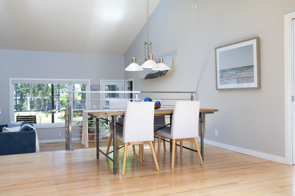 Detail Gallery Image 24 of 67 For 143 Moran Way, Santa Cruz,  CA 95062 - 3 Beds | 2 Baths