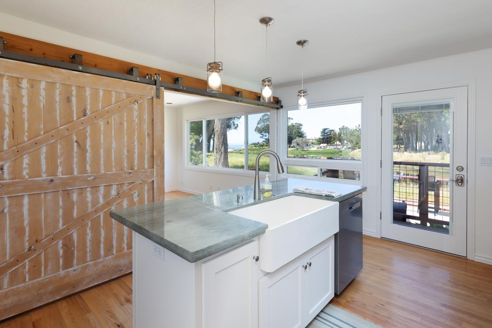 Detail Gallery Image 33 of 67 For 143 Moran Way, Santa Cruz,  CA 95062 - 3 Beds | 2 Baths