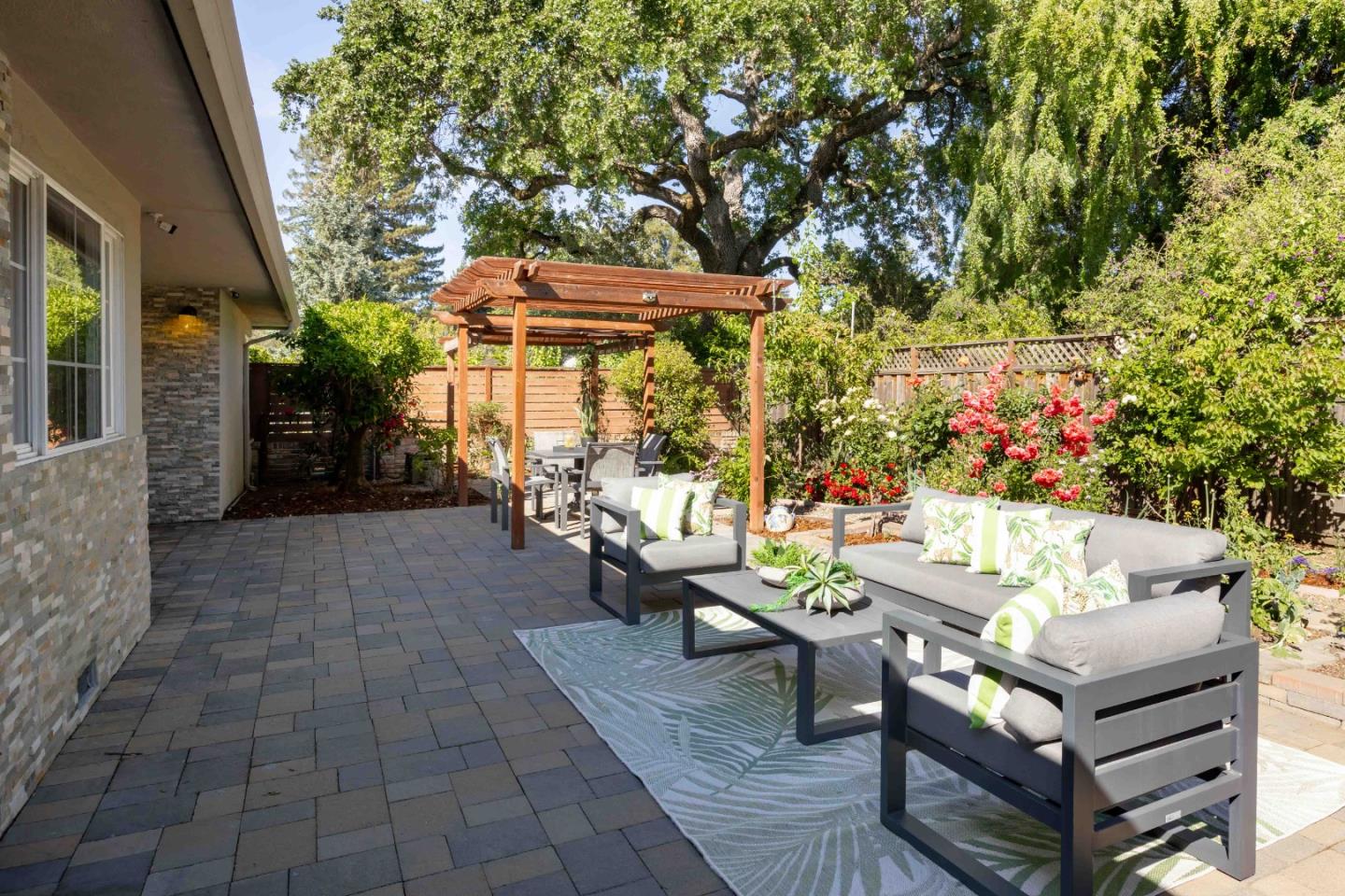 Detail Gallery Image 28 of 29 For 86 Rittenhouse Ave, Atherton,  CA 94027 - 5 Beds | 3 Baths
