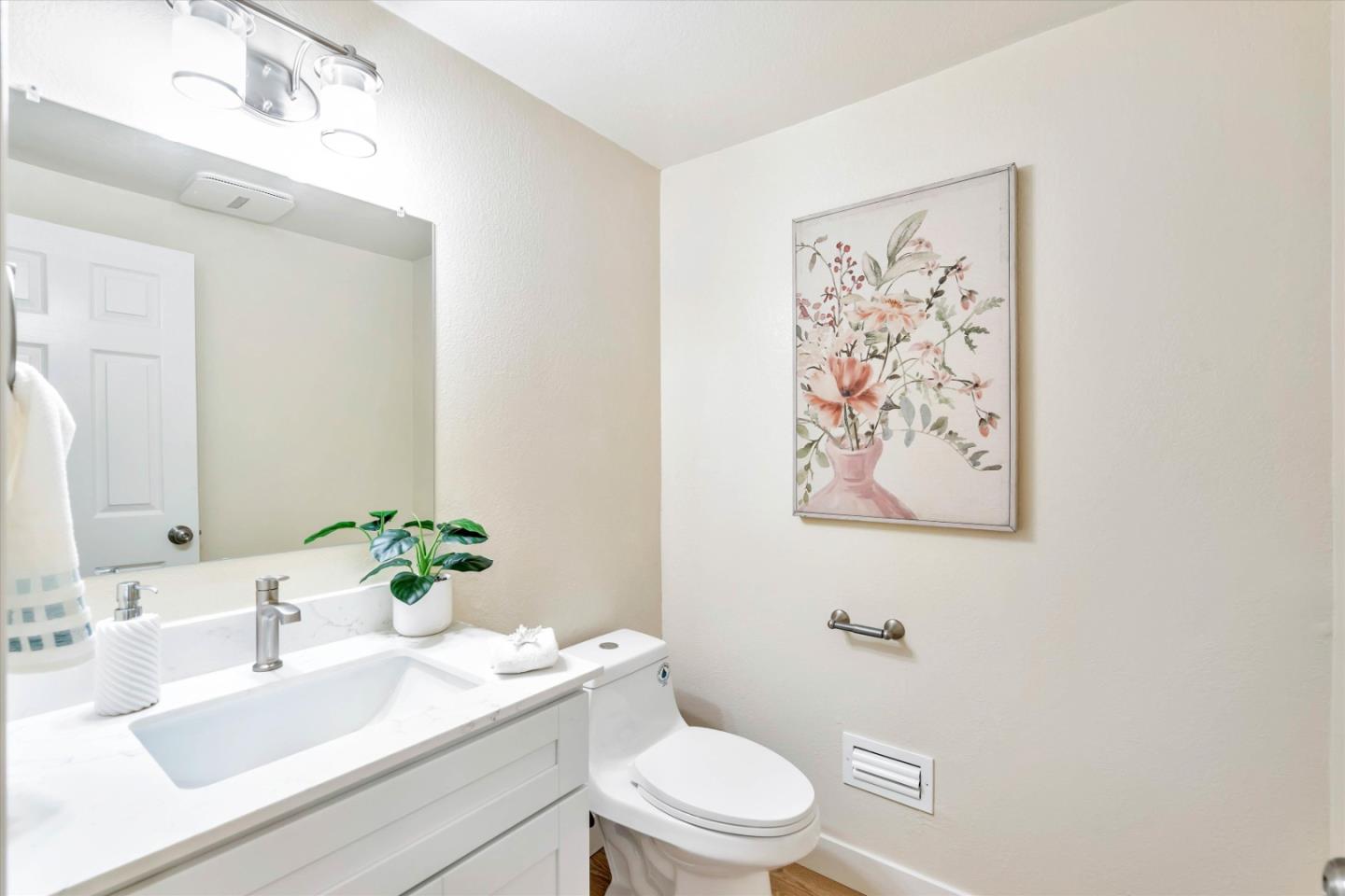 Detail Gallery Image 10 of 33 For 2177 Sepulveda Ave, Milpitas,  CA 95035 - 4 Beds | 2/1 Baths