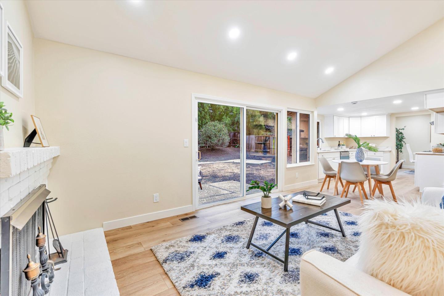 Detail Gallery Image 15 of 33 For 2177 Sepulveda Ave, Milpitas,  CA 95035 - 4 Beds | 2/1 Baths