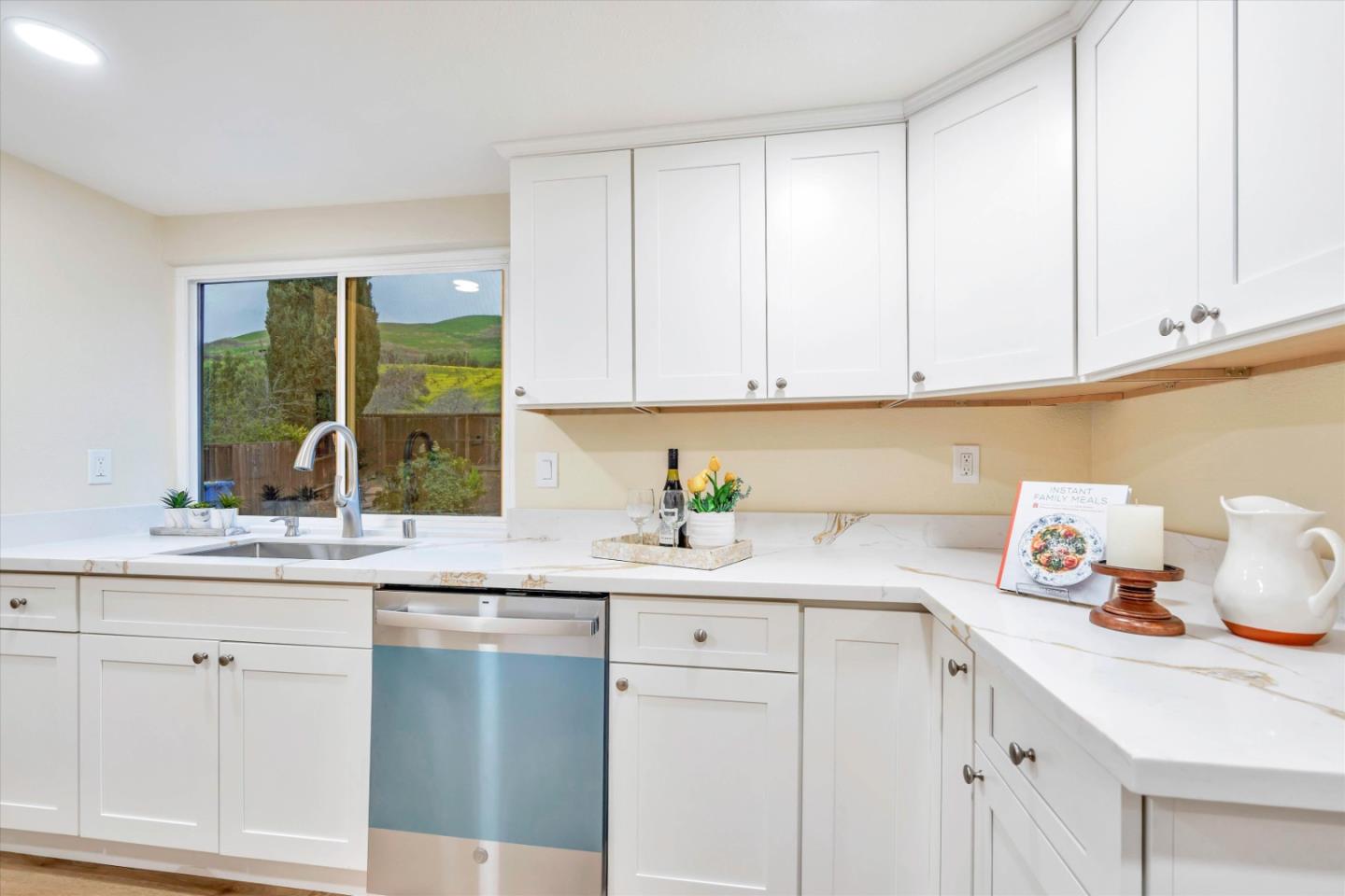 Detail Gallery Image 18 of 33 For 2177 Sepulveda Ave, Milpitas,  CA 95035 - 4 Beds | 2/1 Baths