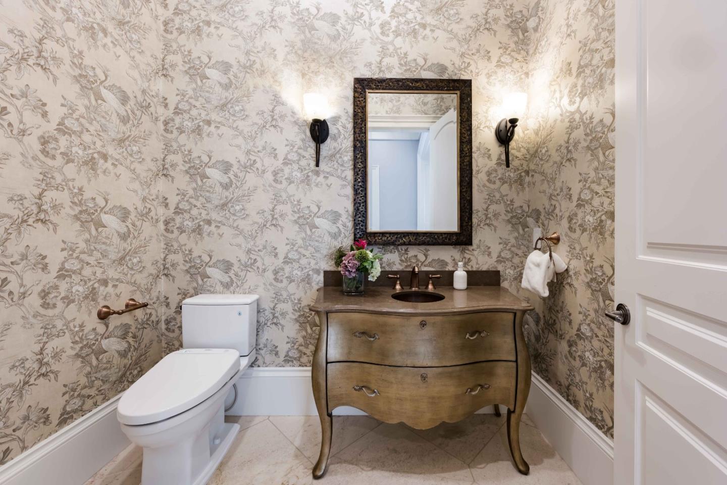 Detail Gallery Image 27 of 62 For 176 Encinal Ave, Atherton,  CA 94027 - 8 Beds | 10/1 Baths