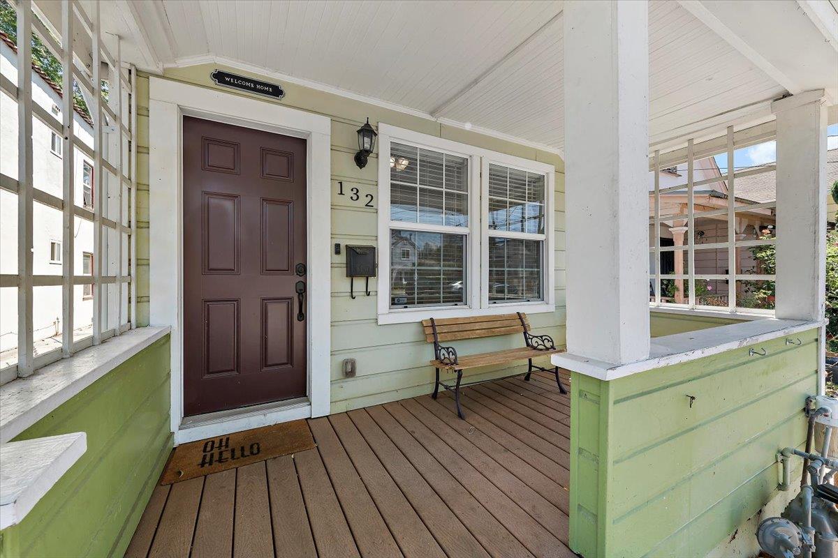 Detail Gallery Image 2 of 22 For 132 N 9th St, San Jose,  CA 95112 - 3 Beds | 2 Baths