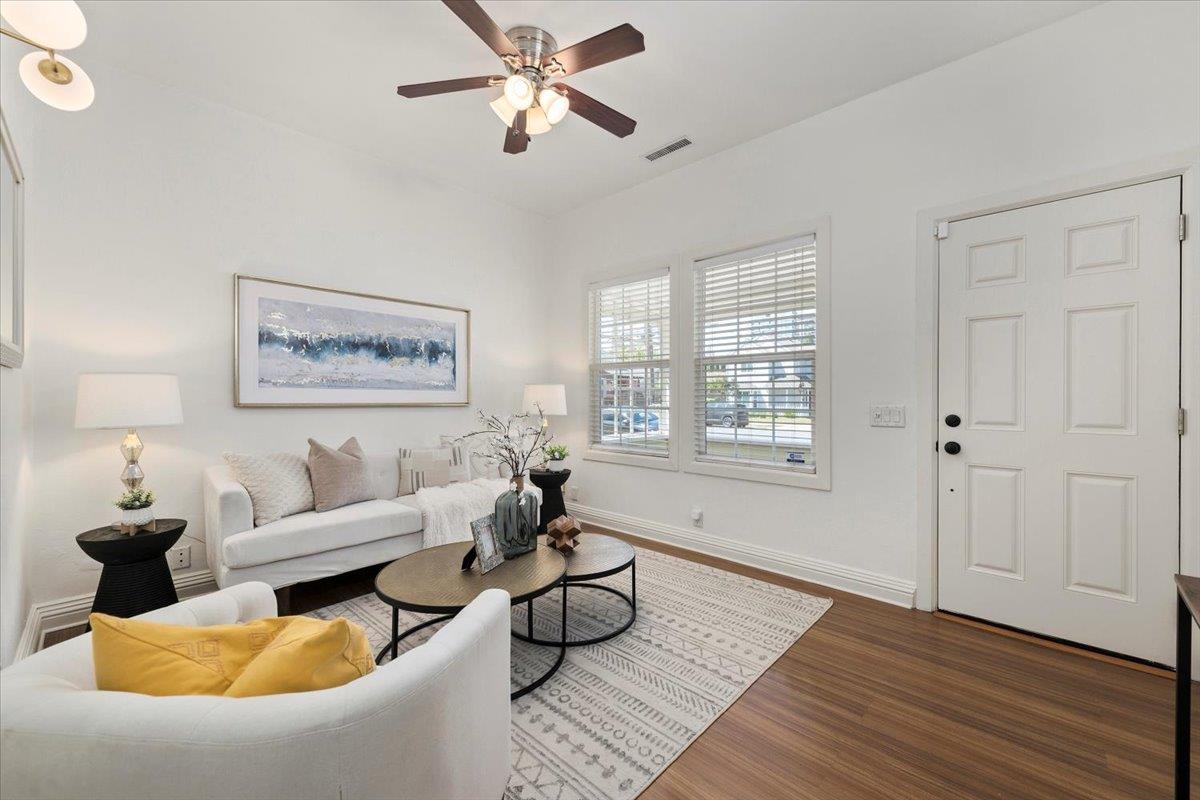 Detail Gallery Image 3 of 22 For 132 N 9th St, San Jose,  CA 95112 - 3 Beds | 2 Baths