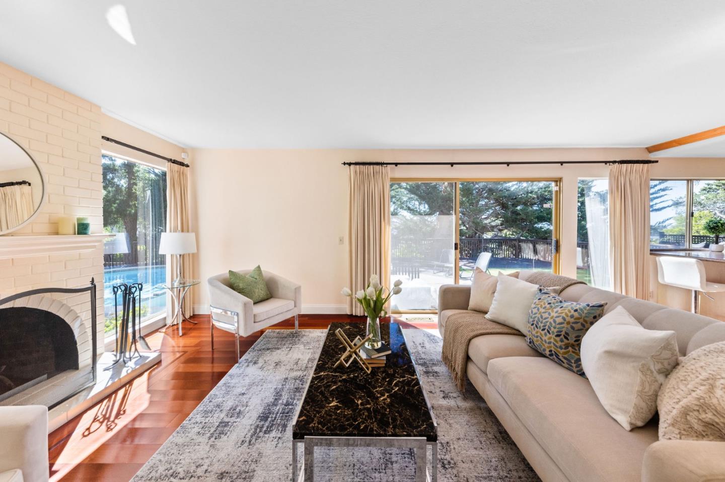 Detail Gallery Image 17 of 27 For 6 Waterloo Ct, Belmont,  CA 94002 - 5 Beds | 3 Baths