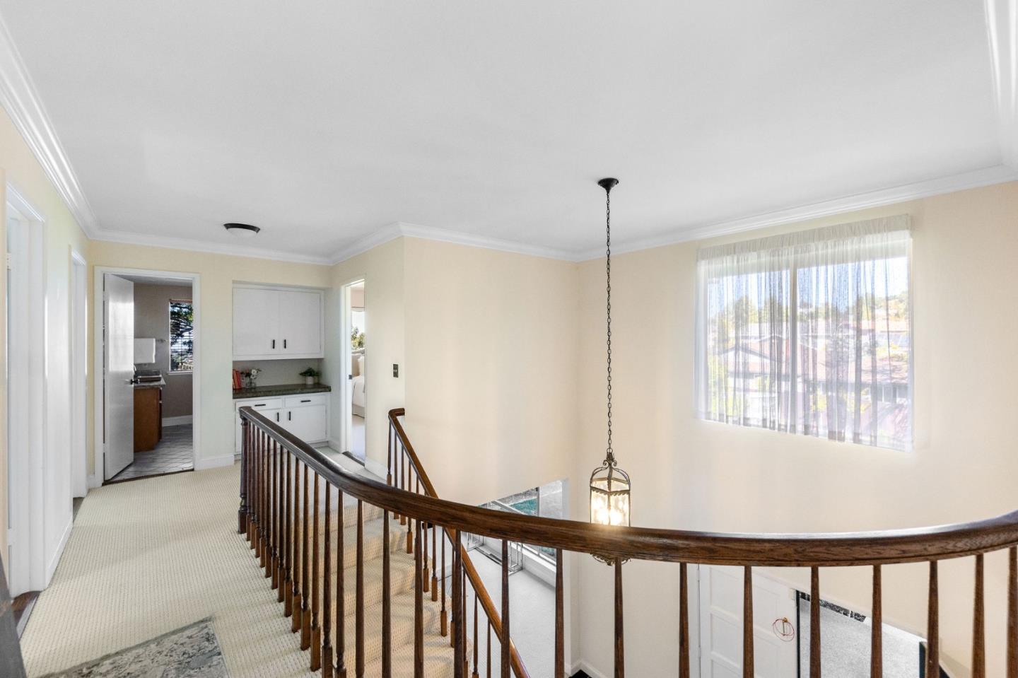 Detail Gallery Image 22 of 27 For 6 Waterloo Ct, Belmont,  CA 94002 - 5 Beds | 3 Baths