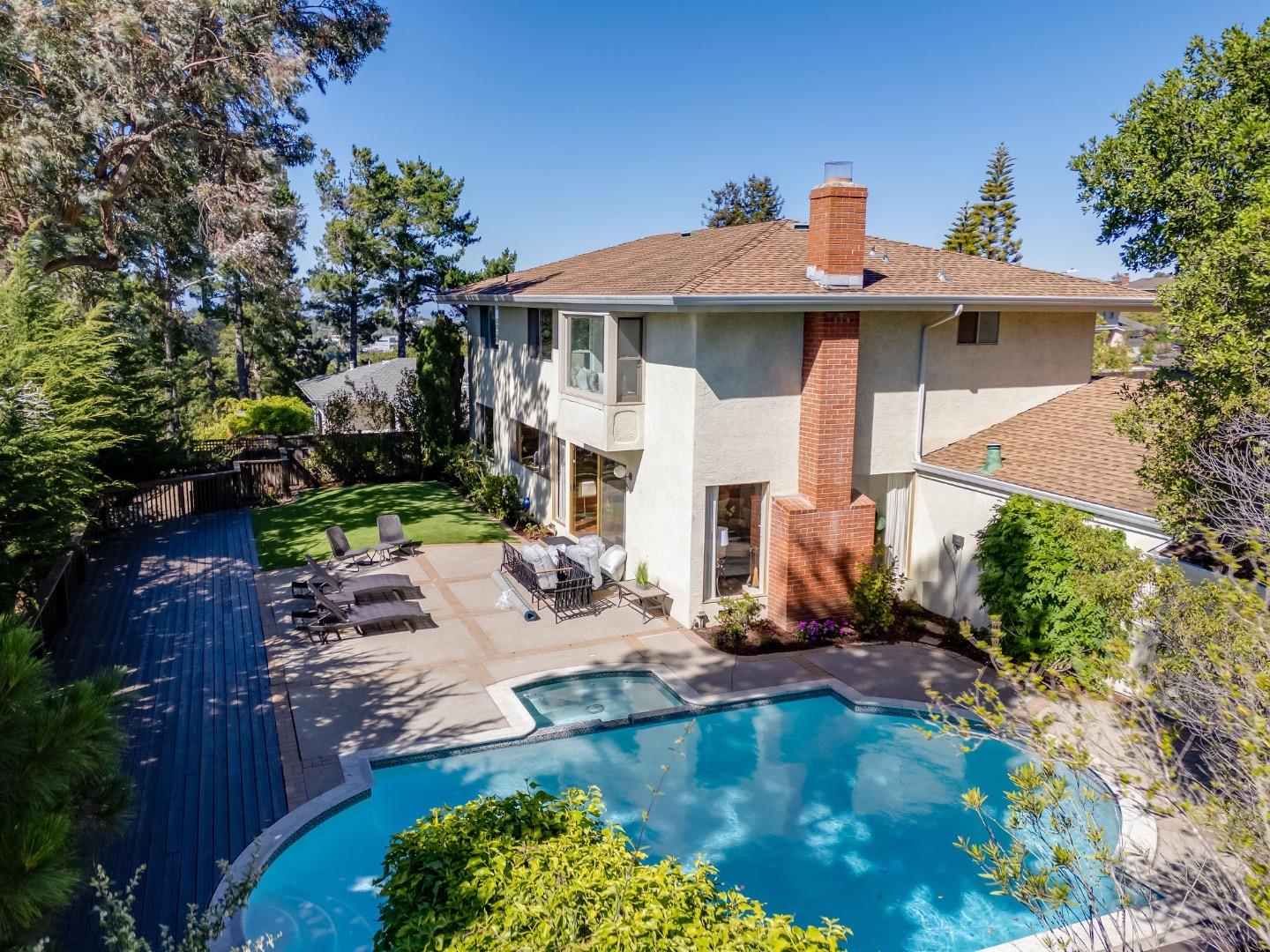 Detail Gallery Image 26 of 27 For 6 Waterloo Ct, Belmont,  CA 94002 - 5 Beds | 3 Baths