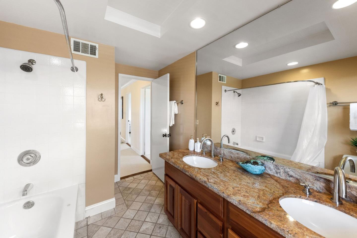 Detail Gallery Image 62 of 92 For 6 Waterloo Ct, Belmont,  CA 94002 - 5 Beds | 3 Baths