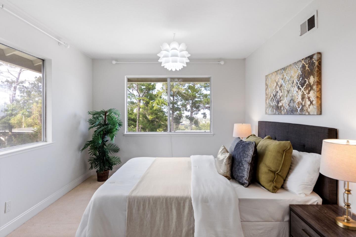 Detail Gallery Image 64 of 92 For 6 Waterloo Ct, Belmont,  CA 94002 - 5 Beds | 3 Baths