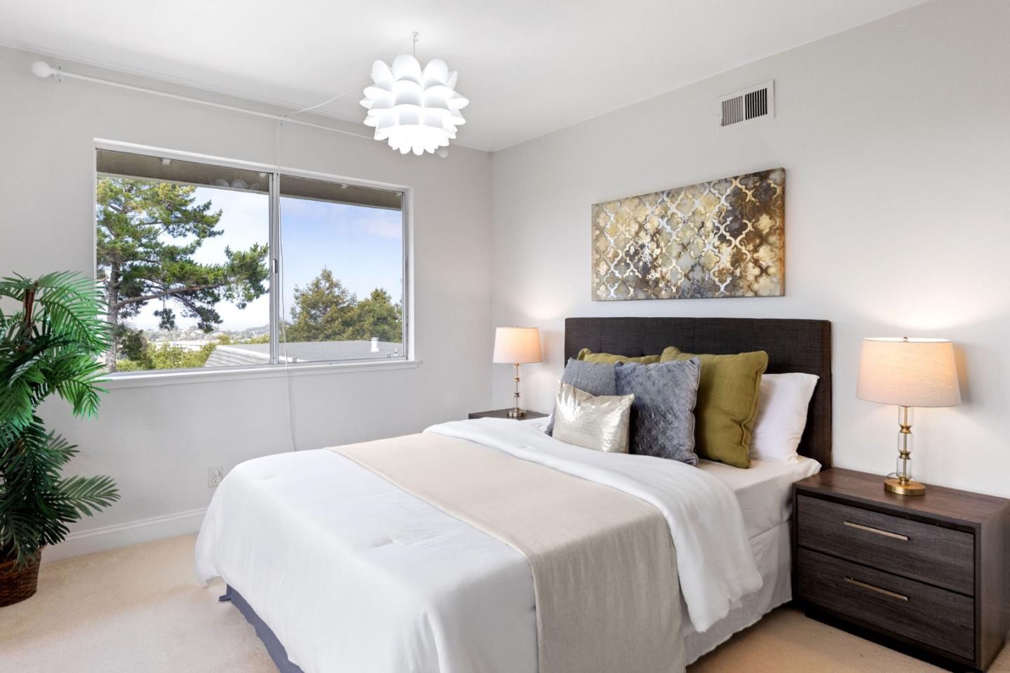 Detail Gallery Image 65 of 92 For 6 Waterloo Ct, Belmont,  CA 94002 - 5 Beds | 3 Baths