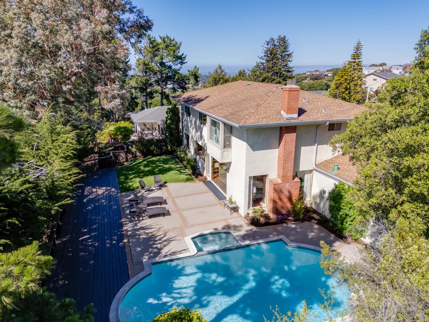 Detail Gallery Image 72 of 92 For 6 Waterloo Ct, Belmont,  CA 94002 - 5 Beds | 3 Baths