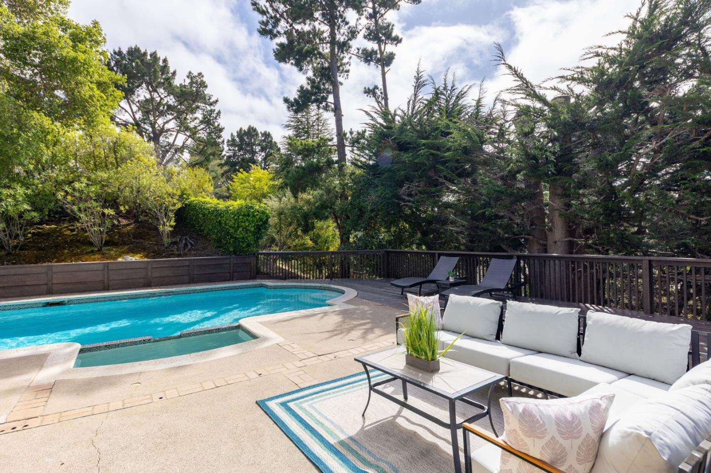 Detail Gallery Image 86 of 92 For 6 Waterloo Ct, Belmont,  CA 94002 - 5 Beds | 3 Baths