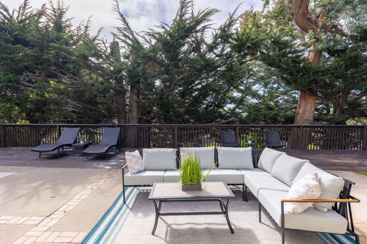 Detail Gallery Image 90 of 92 For 6 Waterloo Ct, Belmont,  CA 94002 - 5 Beds | 3 Baths