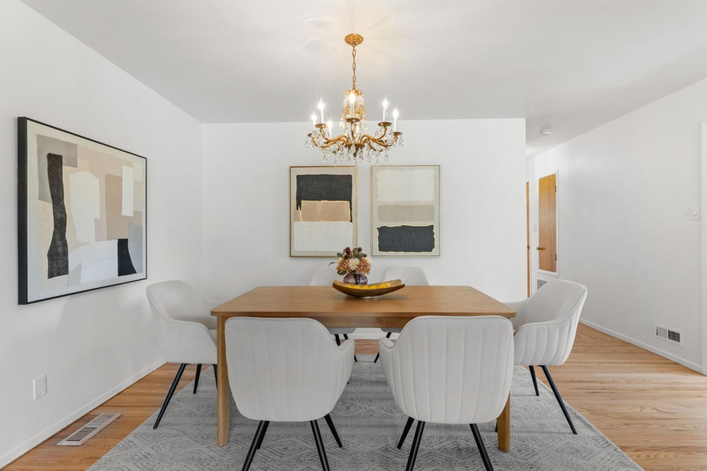Detail Gallery Image 8 of 26 For 478 Paloma Ave, Pacifica,  CA 94044 - 3 Beds | 2/1 Baths