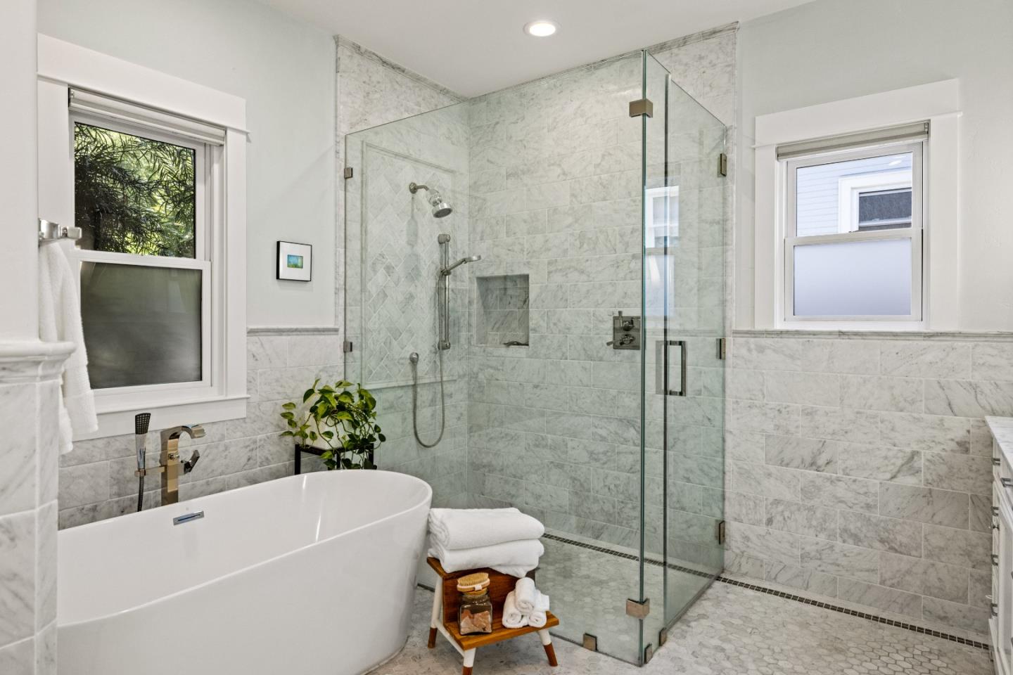 Detail Gallery Image 8 of 15 For 155 12th St, Pacific Grove,  CA 93950 - 3 Beds | 2 Baths