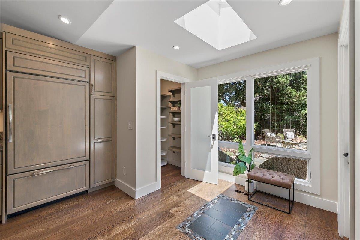 Detail Gallery Image 14 of 34 For 427 Paco Dr, Los Altos,  CA 94024 - 3 Beds | 2/1 Baths