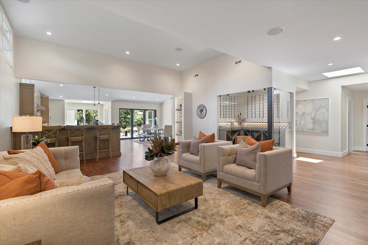 Detail Gallery Image 16 of 34 For 427 Paco Dr, Los Altos,  CA 94024 - 3 Beds | 2/1 Baths
