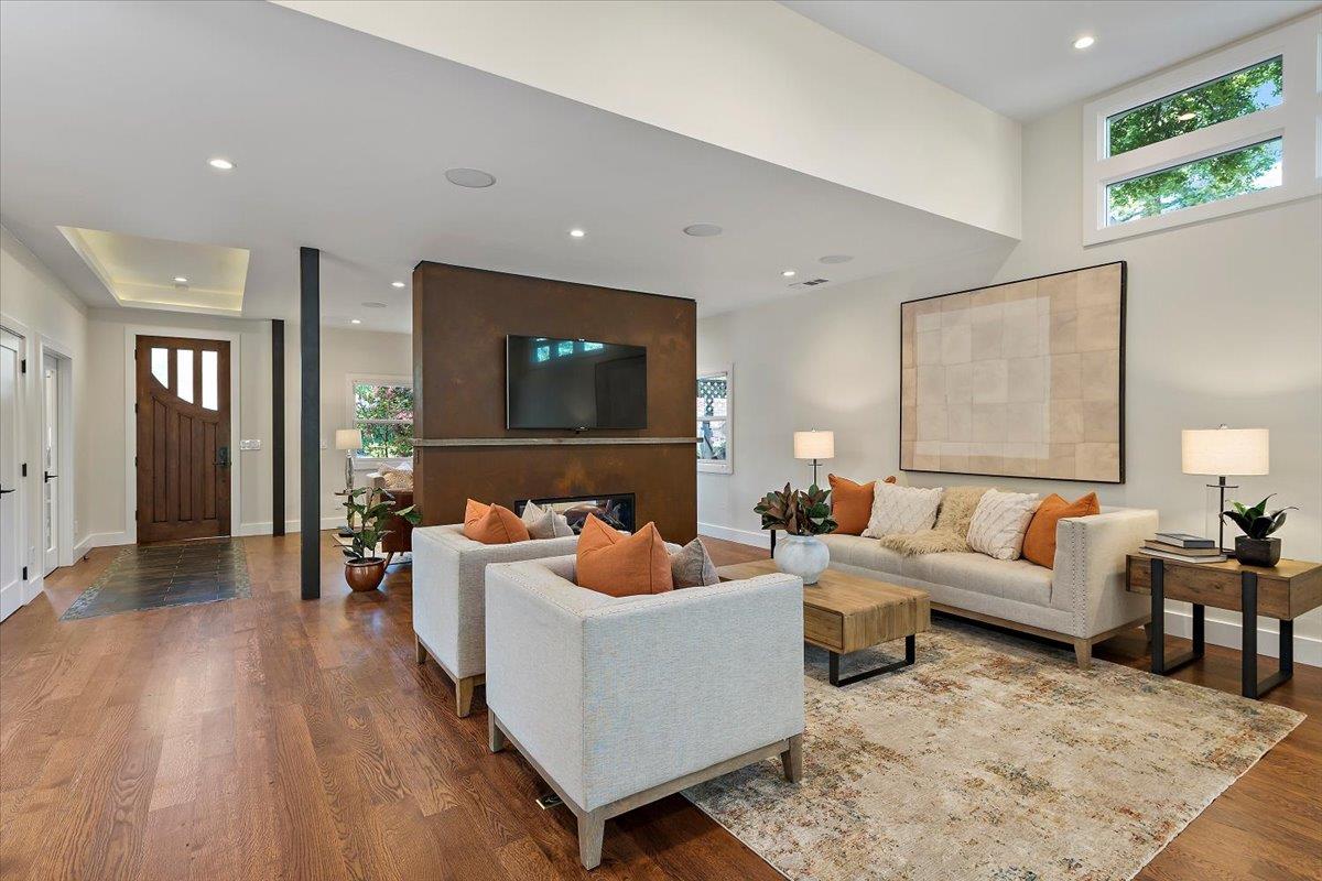Detail Gallery Image 18 of 34 For 427 Paco Dr, Los Altos,  CA 94024 - 3 Beds | 2/1 Baths