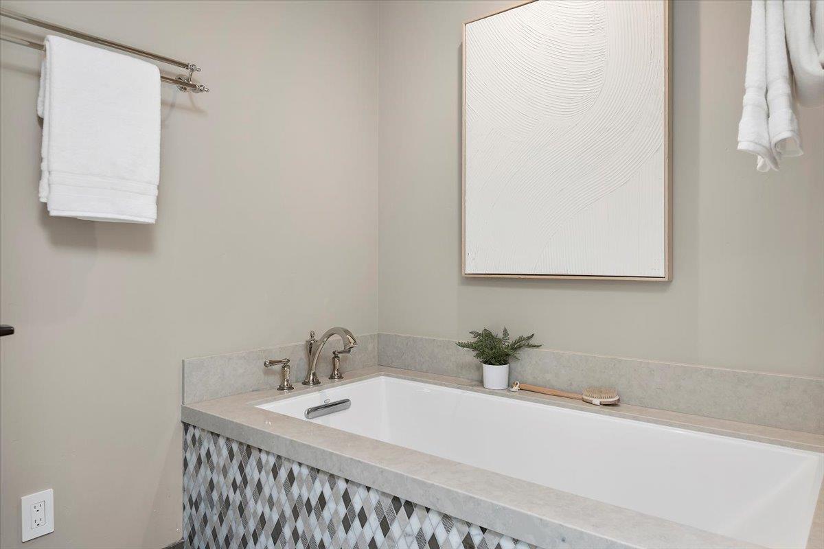 Detail Gallery Image 28 of 34 For 427 Paco Dr, Los Altos,  CA 94024 - 3 Beds | 2/1 Baths