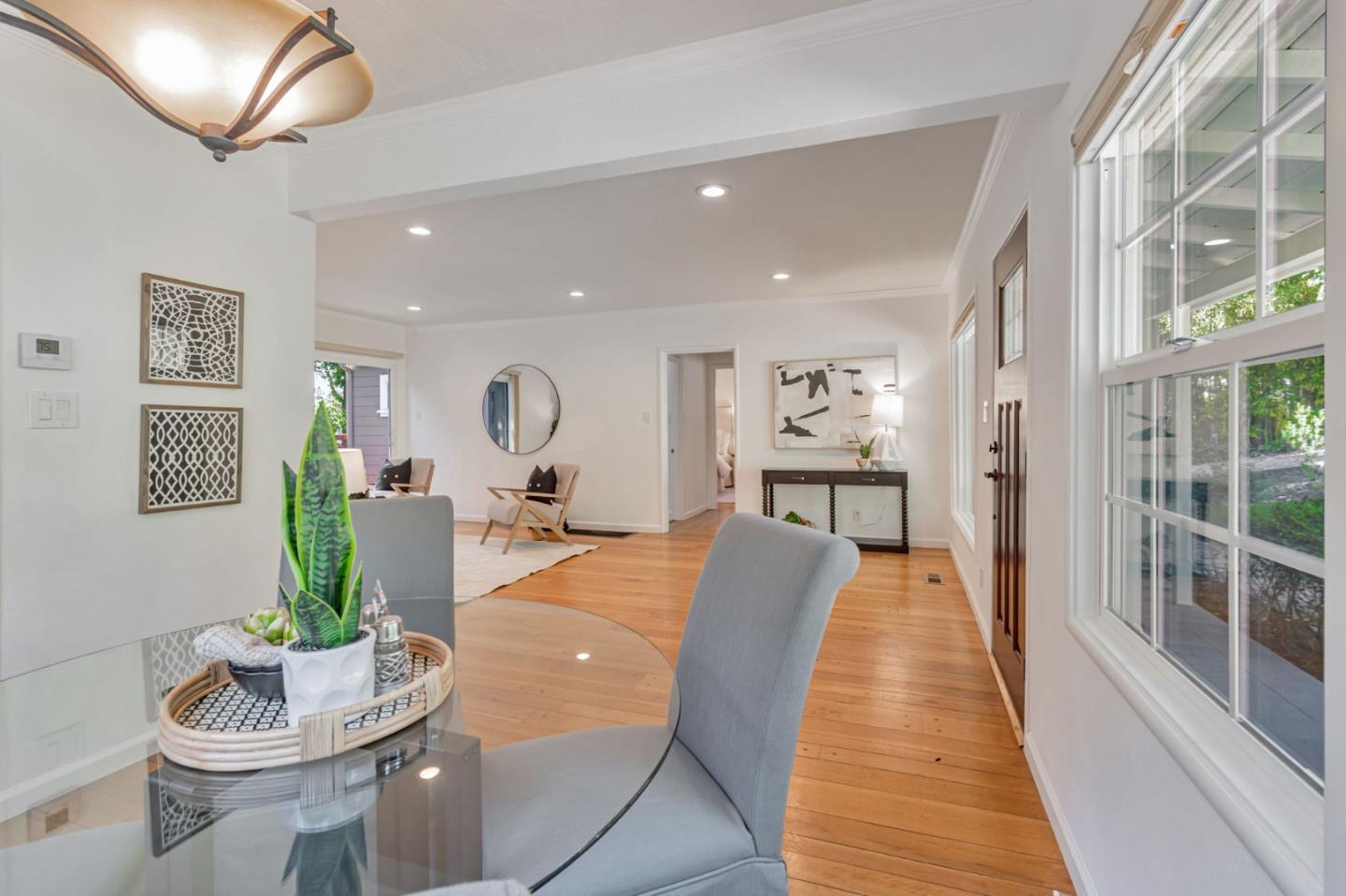 Detail Gallery Image 17 of 40 For 25 Overlake Ct, Oakland,  CA 94611 - 2 Beds | 2 Baths