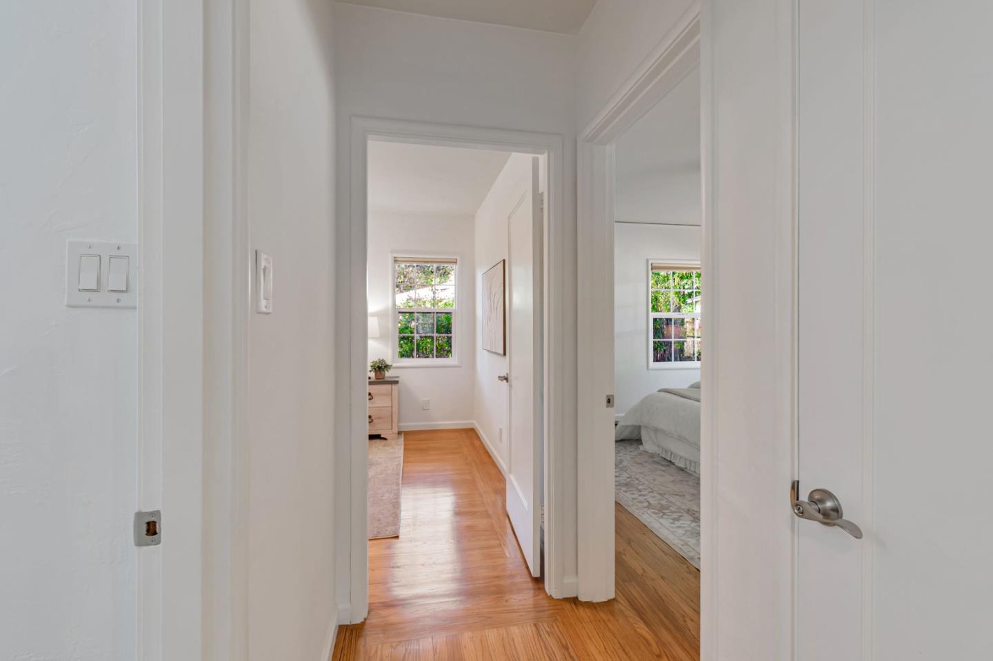 Detail Gallery Image 18 of 40 For 25 Overlake Ct, Oakland,  CA 94611 - 2 Beds | 2 Baths